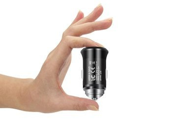 UNIWERSALNA ŁADOWARKA SAMOCHODOWA 2X USB 2.4A QC